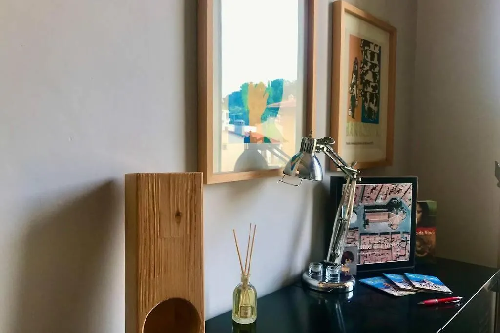 Sunny Top Floor In San Frediano Florencie 0*,