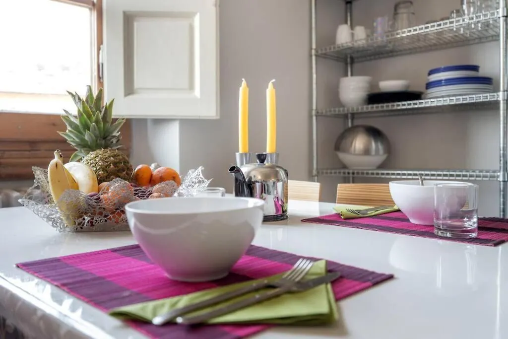 Sunny Top Floor In San Frediano Florence Apartment