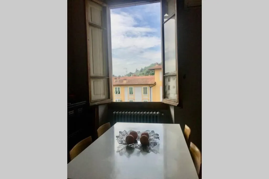 Sunny Top Floor In San Frediano Florence 0*,  Italy